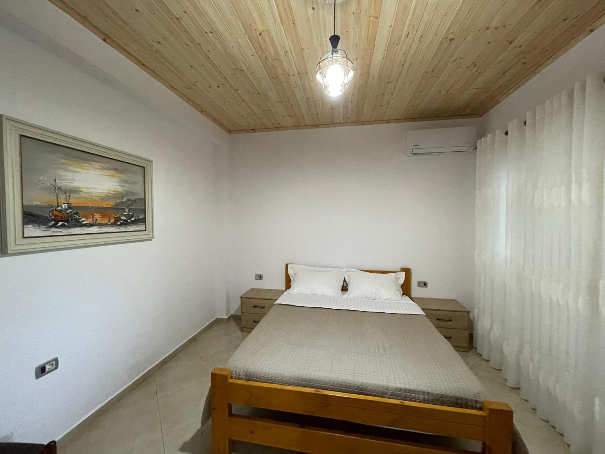 Rent Rooms Sakolli Berat Bagian luar foto